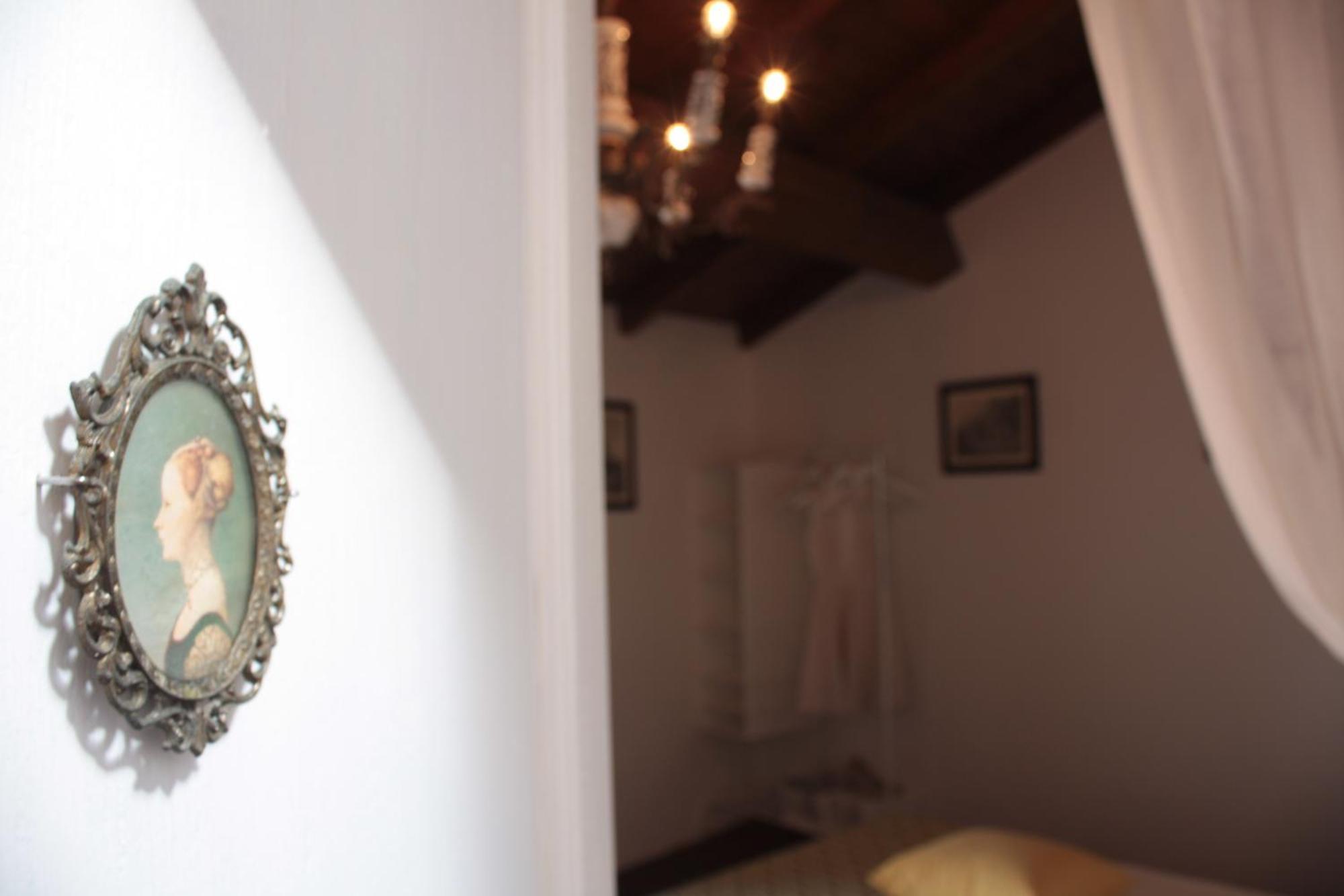 Il Lupo Rosso Bed & Breakfast Santu Lussurgiu Room photo