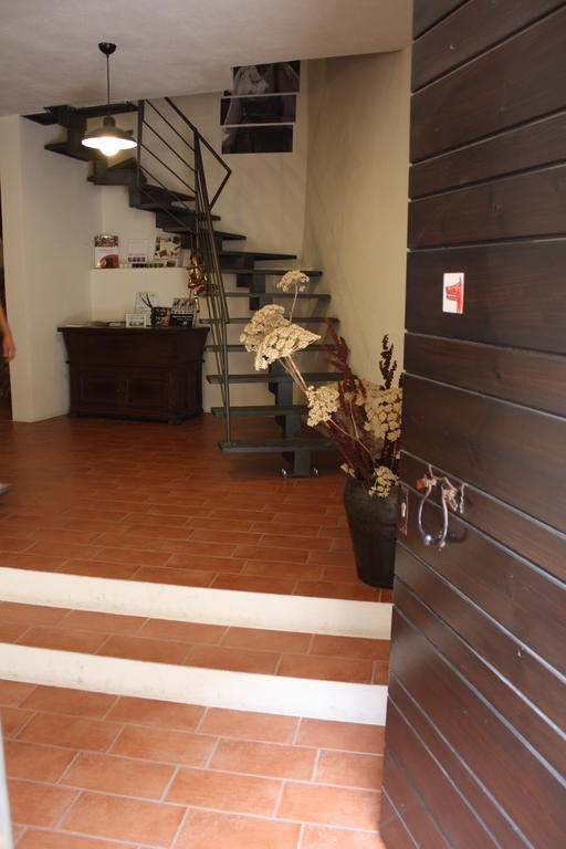 Il Lupo Rosso Bed & Breakfast Santu Lussurgiu Exterior photo
