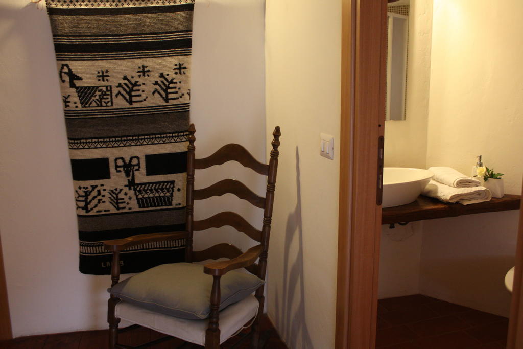 Il Lupo Rosso Bed & Breakfast Santu Lussurgiu Room photo