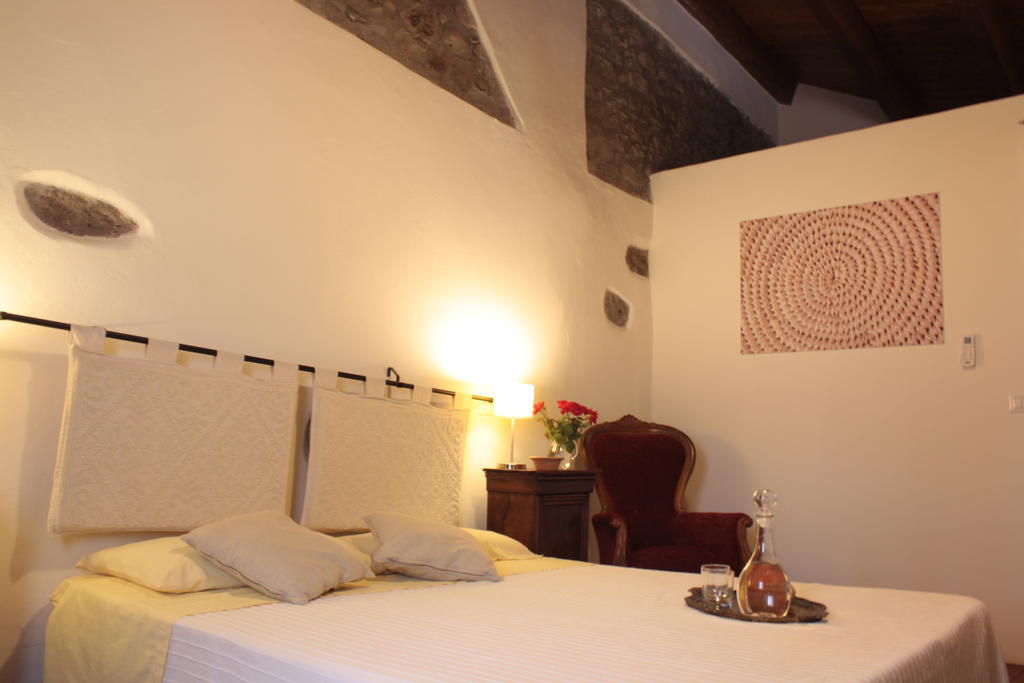 Il Lupo Rosso Bed & Breakfast Santu Lussurgiu Room photo