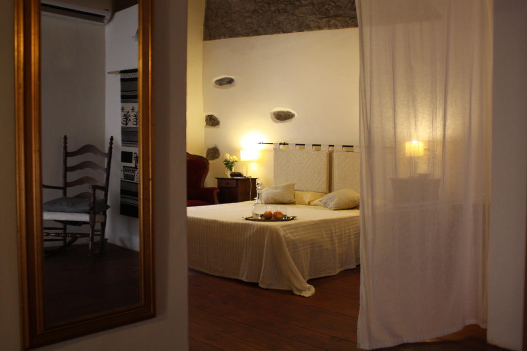 Il Lupo Rosso Bed & Breakfast Santu Lussurgiu Room photo
